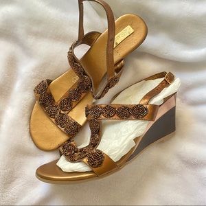 3/$25 🌷 Copper/Gold Beaded Wedges
